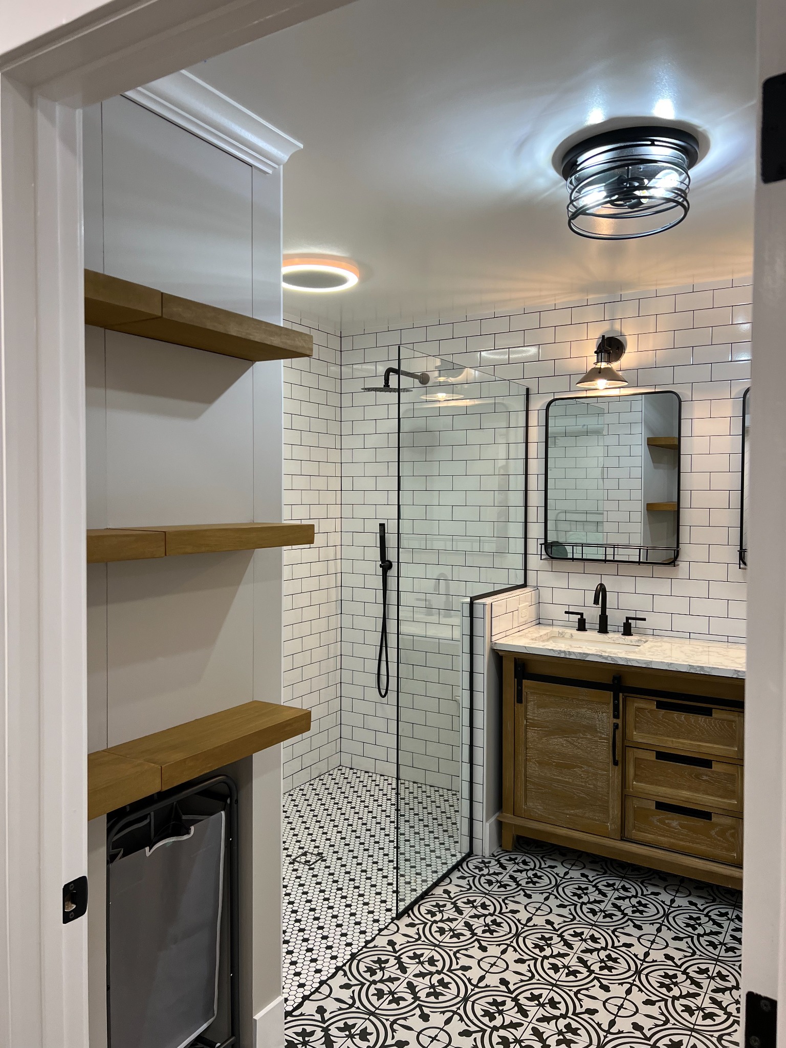 Frameless shower glass project 7