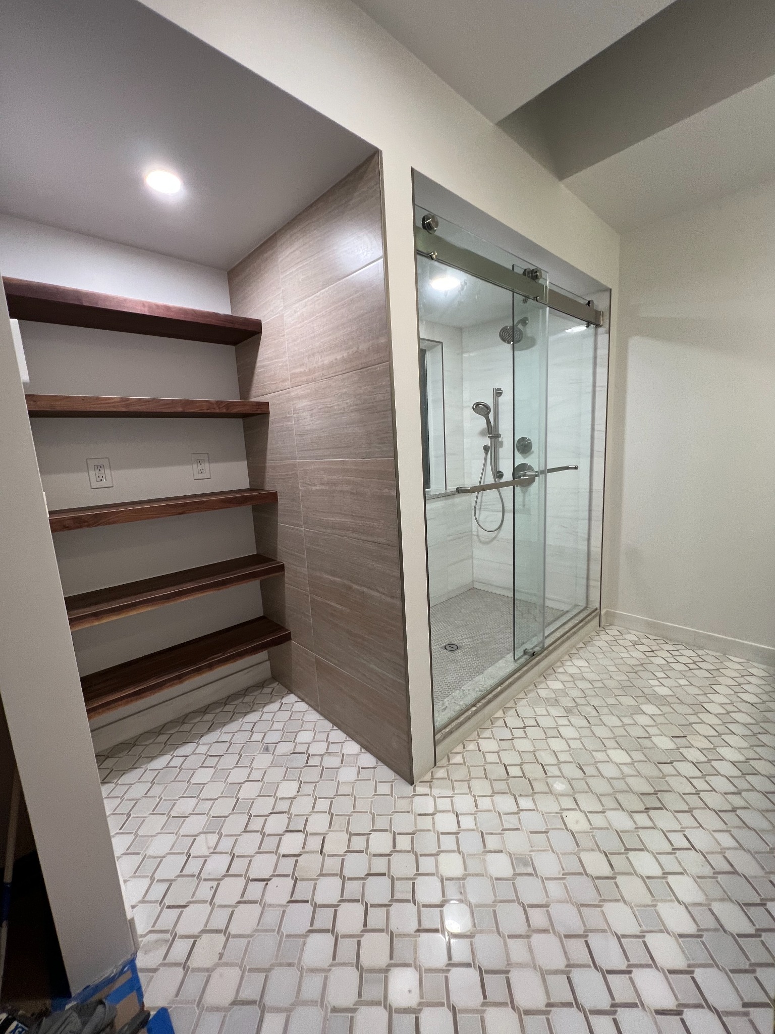 Frameless shower glass project 8